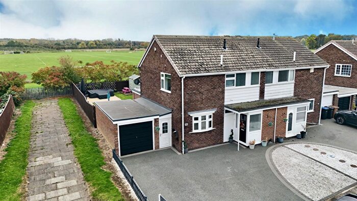 3 Bedroom Semi-Detached House For Sale In Speeton Avenue, Middlesbrough, TS5