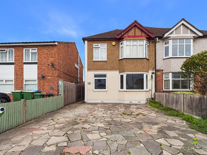 2 Bedroom Maisonette To Rent In Church Road, Bexleyheath, DA7
