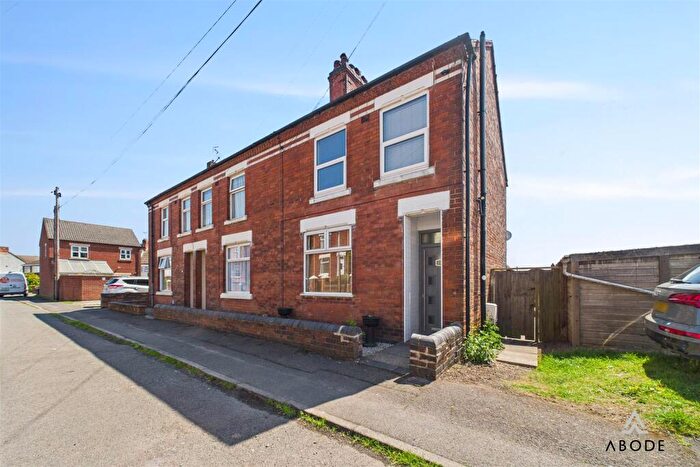 2 Bedroom End Of Terrace House For Sale In Court Street, Woodville, DE11