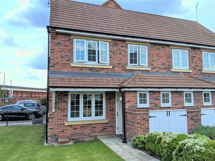 2 Bedroom End Terrace House To Rent In River View, Trent Lane, Newark, NG24