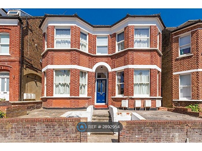 Studio To Rent In Thornlaw Road, London, SE27