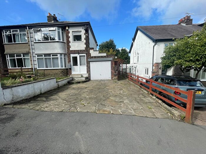 4 Bedroom House To Rent In Glenview Drive, Shipley, BD18