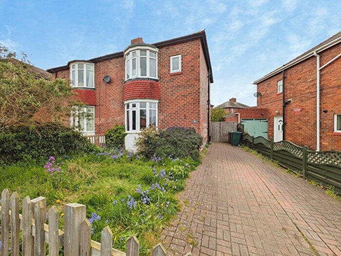 3 Bedroom Semi Detached House For Sale In Naylor Avenue, Winlaton Mill, NE21