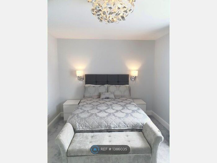 2 Bedroom Flat To Rent In Penthouse Bristol City Centre, Bristol, BS5