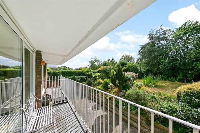 2 Bedroom Flat For Sale In Marlborough Road, Richmond, TW10