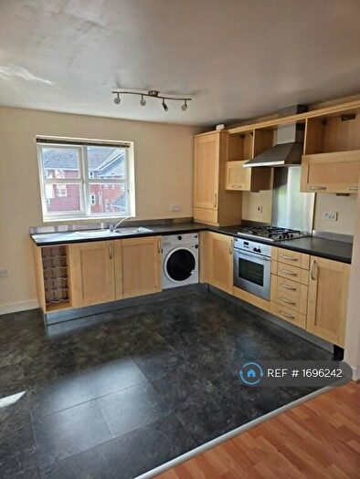 2 Bedroom Flat To Rent In Greenwood Road, Manchester, M22