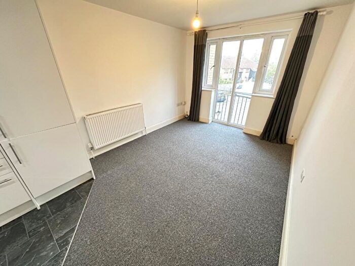 1 Bedroom Apartment To Rent In Mulberry Close, Luton, Bedfordshire, LU1