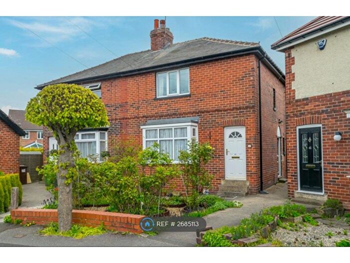 3 Bedroom Semi-detached House To Rent In Homefield Avenue, Morley, Leeds, LS27