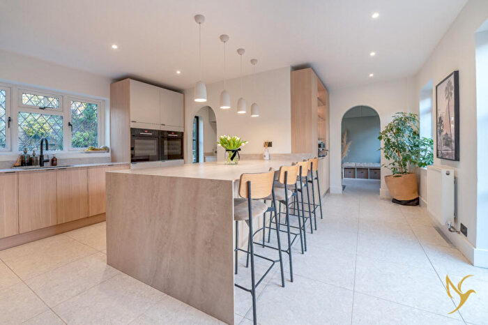 4 Bedroom Detached House For Sale In Puffers Cottage, Andoversford, Cheltenham, Gloucestershire, GL54