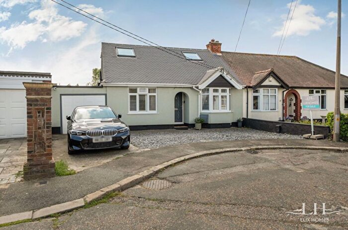 3 Bedroom Semi Detached House For Sale In Wilsman Road, South Ockendon, RM15