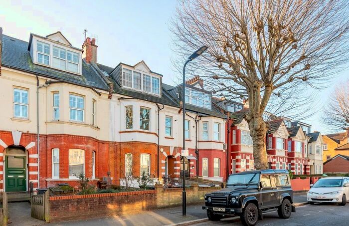 1 Bedroom Flat To Rent In Moresby Road, London, E5