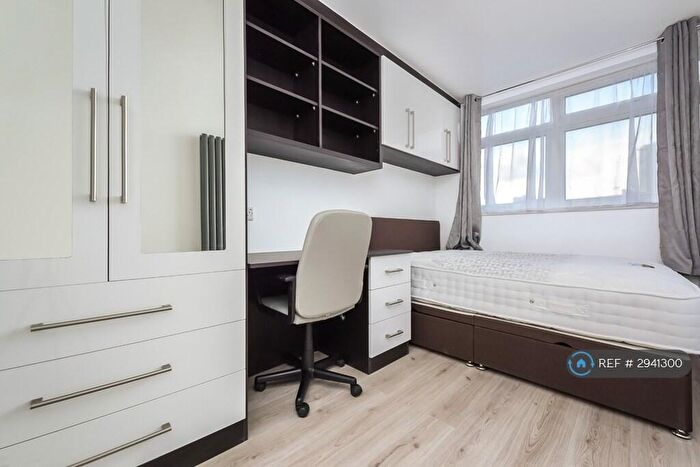 4 Bedroom Terraced House To Rent In Cullum Welch Court, London, N1