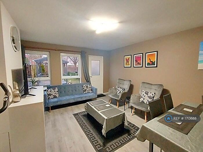 2 Bedroom End Of Terrace House To Rent In Days Close, Coventry, CV1