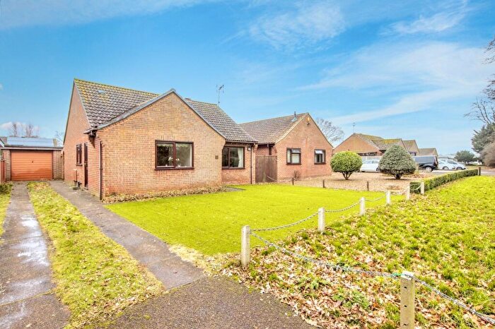 2 Bedroom Detached Bungalow For Sale In Linn Chilvers Drive, Heacham, PE31