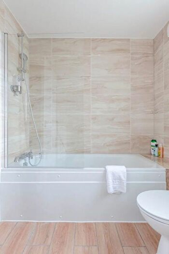3 Bedroom Terraced House For Sale In Hartington Road, London, E16