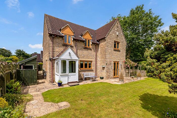 4 Bedroom Detached House For Sale In Tormarton Road, Marshfield, SN14