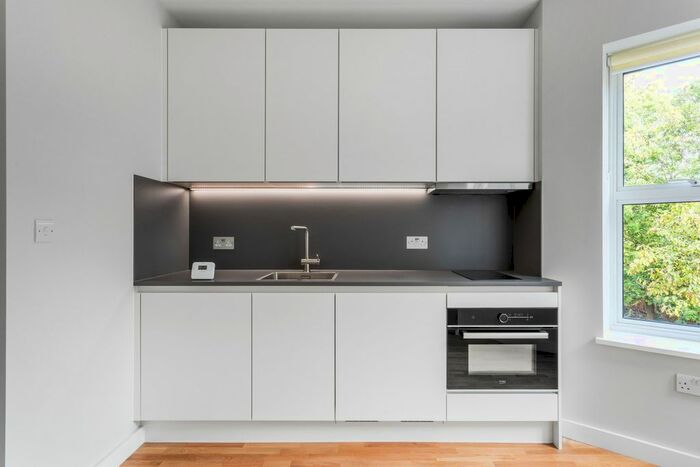 Studio To Rent In Cedar Road, Sutton, SM2