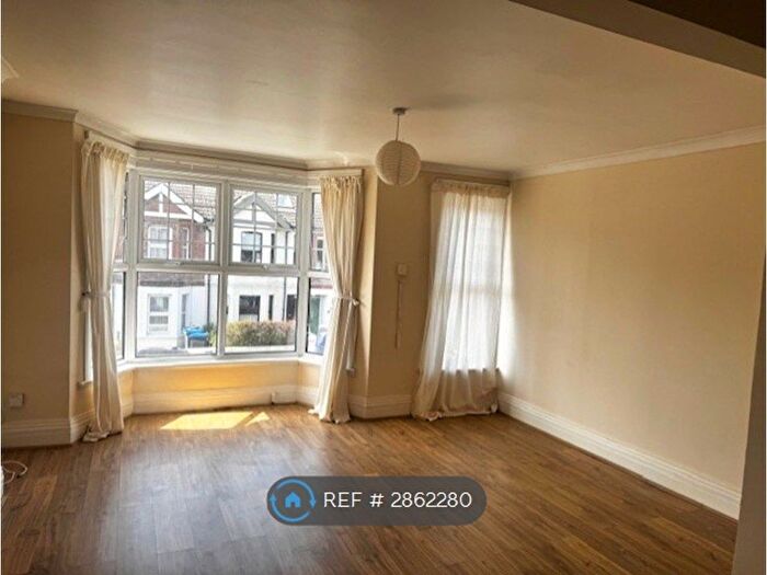 2 Bedroom Maisonette To Rent In Ham Road, Worthing, BN11