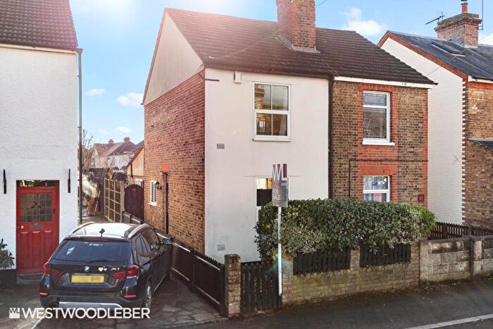 2 Bedroom Semi-Detached House For Sale In Whitley Road, Hoddesdon - Off Street Parking To The Rear, EN11