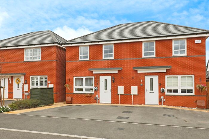 3 Bedroom Semi-Detached House For Sale In Brewin Road, Upper Lighthorne, Leamington Spa, CV33