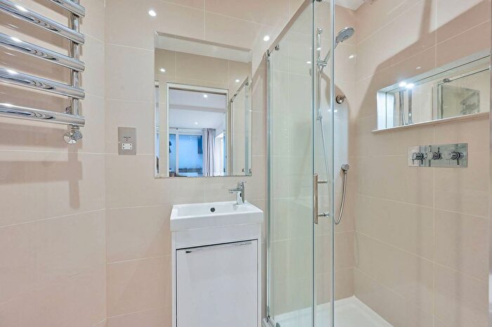 Studio To Rent In Oakley Avenue, Ealing, London, W5