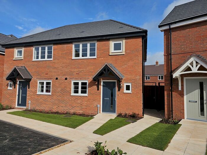 3 Bedroom Semi-Detached House To Rent In Modder Close, Cheslyn Hay, Walsall, WS6