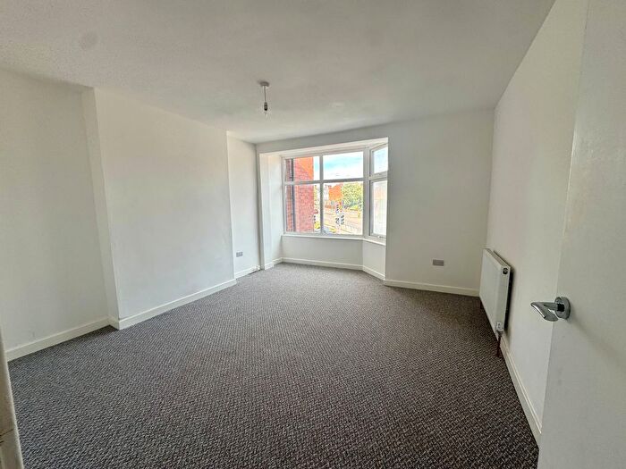 3 Bedroom Flat To Rent In Hinckley Road, Leicester, LE3