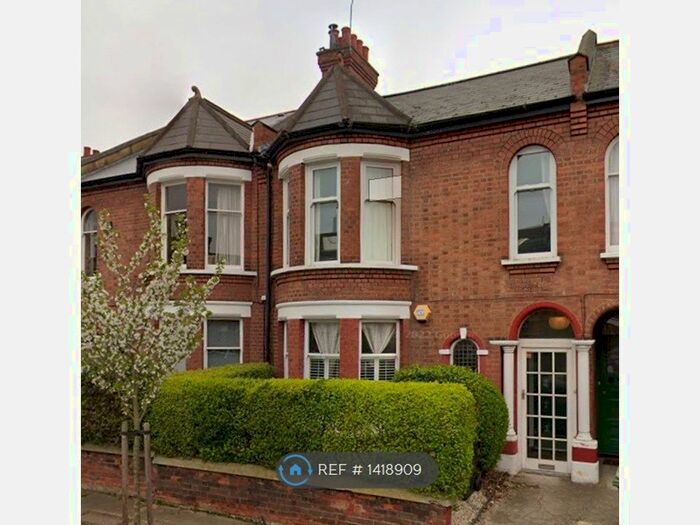 3 Bedroom Maisonette To Rent In Glenfield Road, London, SW12