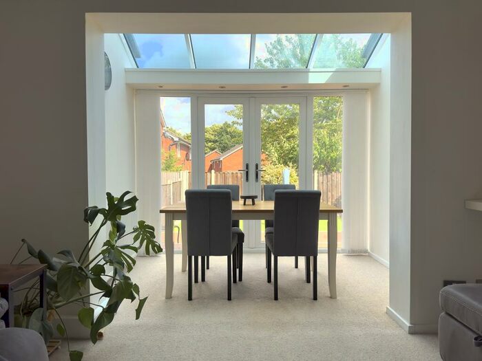 2 Bedroom Semi-Detached House To Rent In Grange Fields Mount, Leeds, LS10