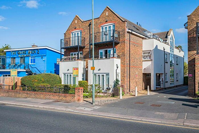 2 Bedroom Flat For Sale In Main Road, Sidcup, DA14