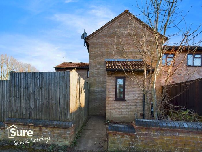 1 Bedroom End Of Terrace House To Rent In Aycliffe Drive, Hemel Hempstead, Hertfordshire, HP2