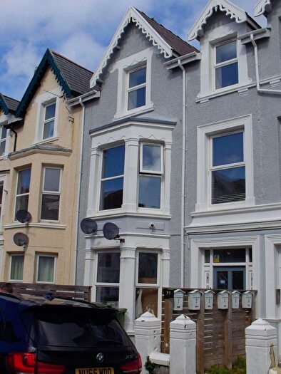 1 Bedroom Bungalow To Rent In Clifton Road, Llandudno, LL30