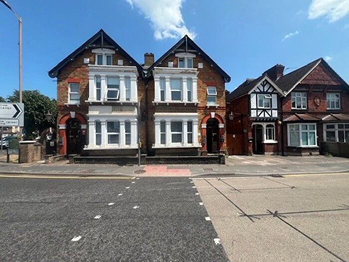 1 Bedroom Flat To Rent In Hague House, Sewardstone Road, EN9