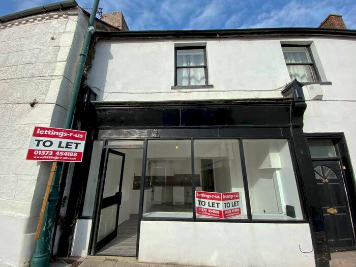 1 Bedroom Flat To Rent In Market Place, Westbury, BA13