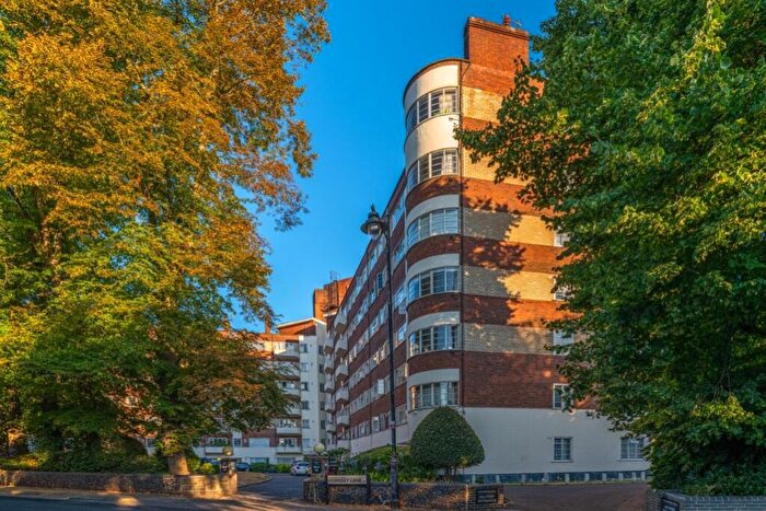 2 Bedroom Apartment To Rent In Hornsey Lane, N6