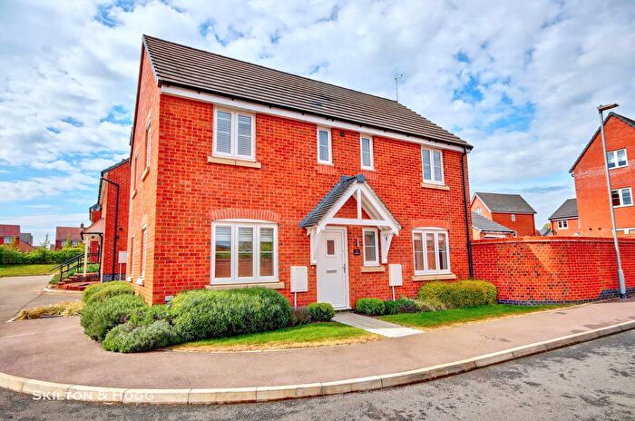 4 Bedroom Detached House For Sale In Red Road, Woodford Halse, Daventry, NN11