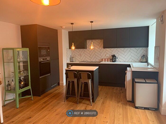 2 Bedroom Flat To Rent In Shore, Edinburgh, EH6