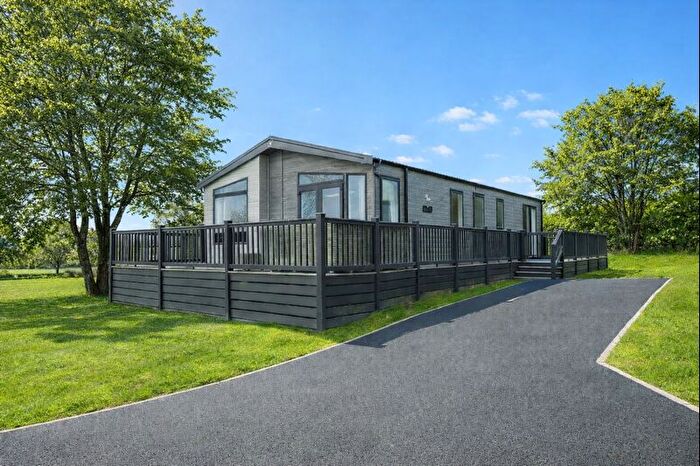 2 Bedroom Lodge For Sale In Allerthorpe, York, YO42