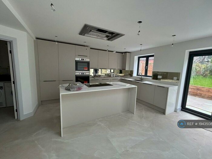 3 Bedroom Semi-Detached House To Rent In Bouldish Farm Road, Ascot, SL5