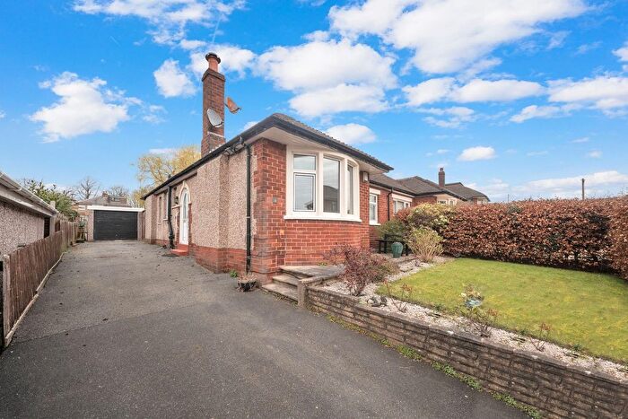 2 Bedroom Semi Detached Bungalow For Sale In Fifth Avenue, Burnley, BB10