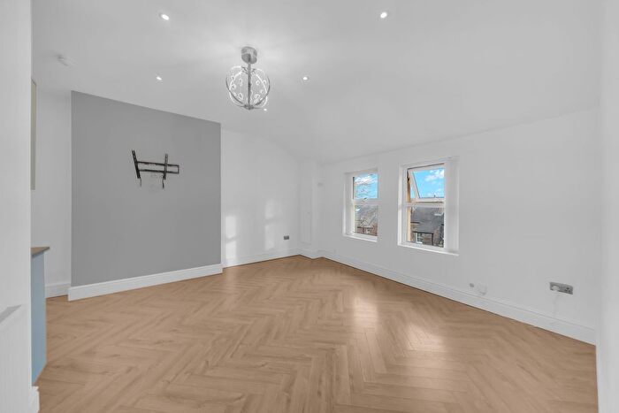 1 Bedroom Flat For Sale In Brompton Avenue, Sefton Park, L17