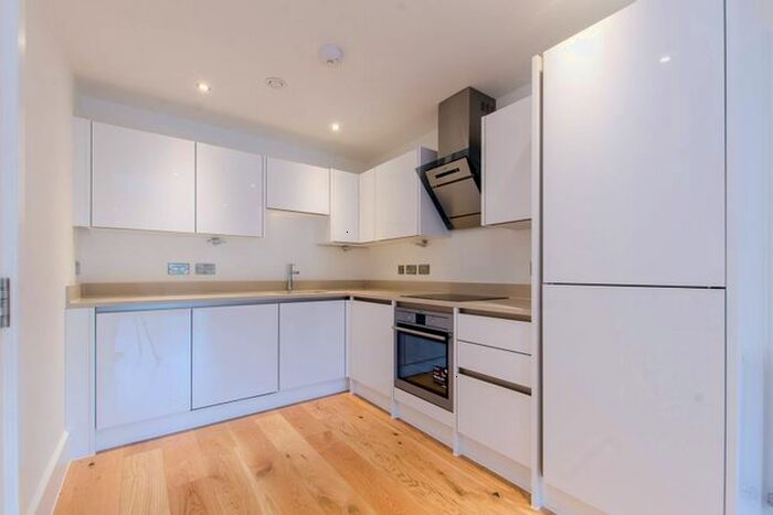 1 Bedroom Flat To Rent In Axio Way, Bow, London, E3