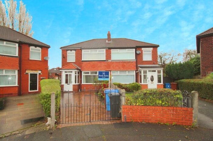 3 Bedroom Semi-Detached House To Rent In Harewood Grove, Stockport, Greater Manchester, SK5