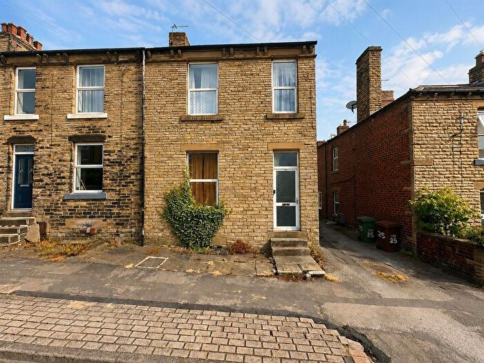 3 Bedroom End Of Terrace House For Sale In Westfield Street, Ossett, WF5