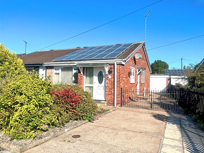 2 Bedroom Semi Detached Bungalow For Sale In Ganton Way, Willerby, Hull, HU10