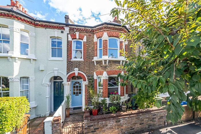 4 Bedroom Property For Sale In Fellbrigg Road, East Dulwich, London, SE22