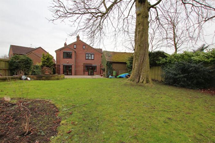 4 Bedroom Detached House For Sale In Beech Grove, Swanland, HU14