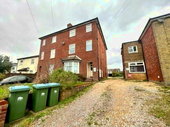 1 Bedroom Apartment To Rent In Waterloo Road, Southampton, Hampshire, SO15