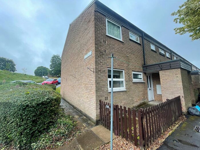 1 Bedroom Maisonette For Sale In Spring Edge, Halifax, HX1