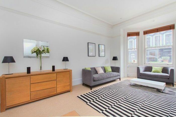 2 Bedroom Flat To Rent In Roland Gardens, London, SW7